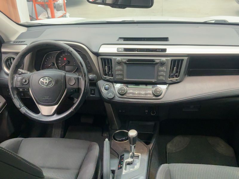 Toyota RAV 4 2.2 D-4D Style — zdjęcie 12