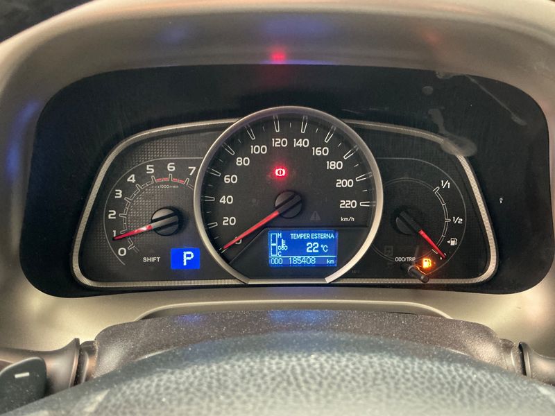 Toyota RAV 4 2.2 D-4D Style — zdjęcie 13