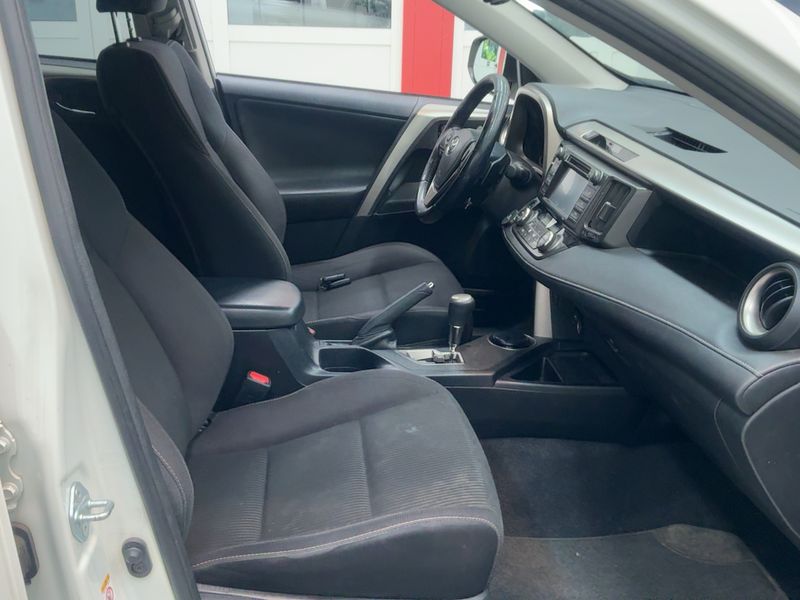 Toyota RAV 4 2.2 D-4D Style — zdjęcie 11