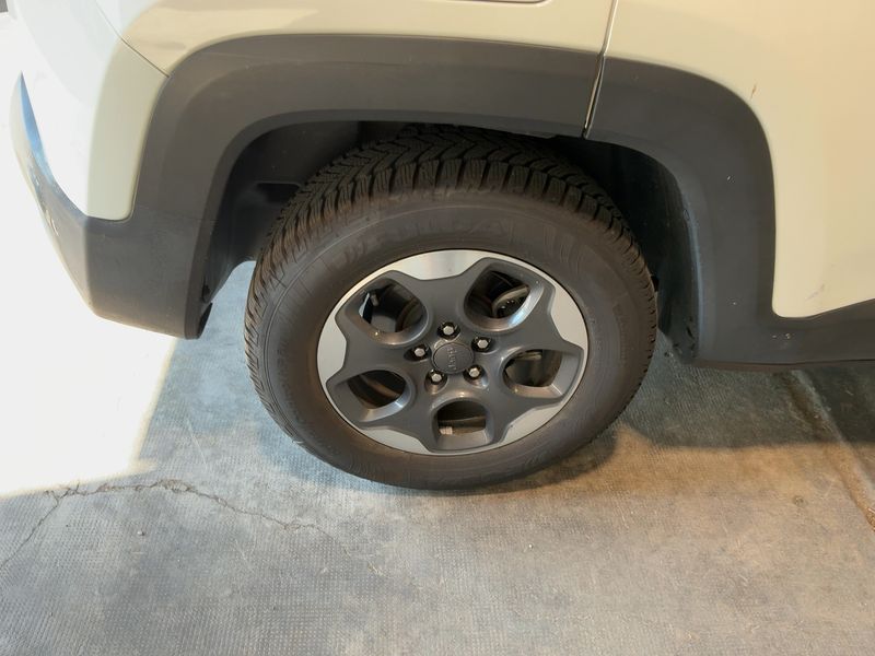 Jeep Renegade 1.6 M-Jet Business FWD 2018 – снимка 9