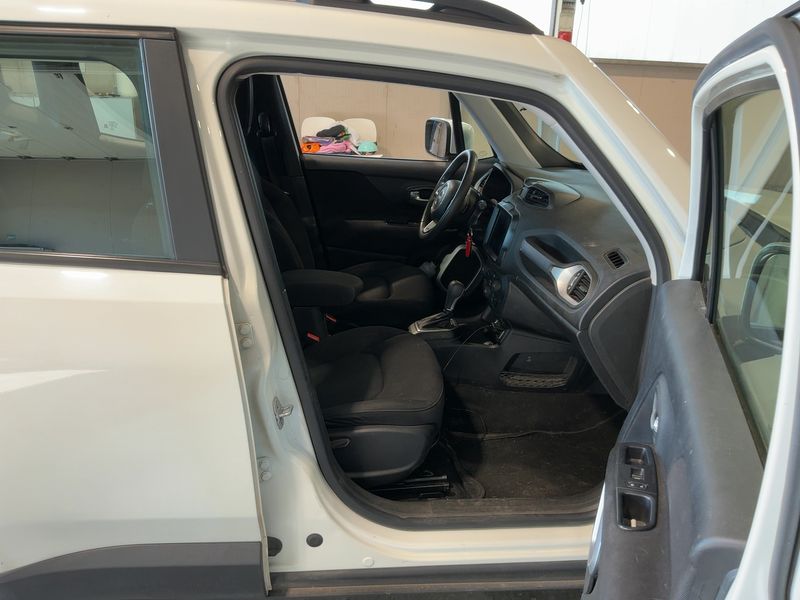 Jeep Renegade 1.6 M-Jet Business FWD 2018 – снимка 16