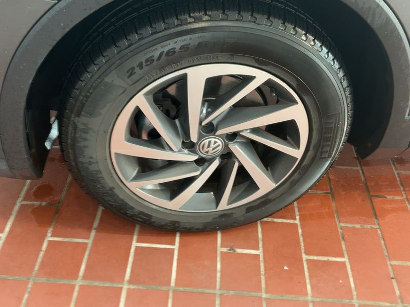 Volkswagen Tiguan 2.0 TDI Sound BlueMotion Tech 2017 – снимка 3