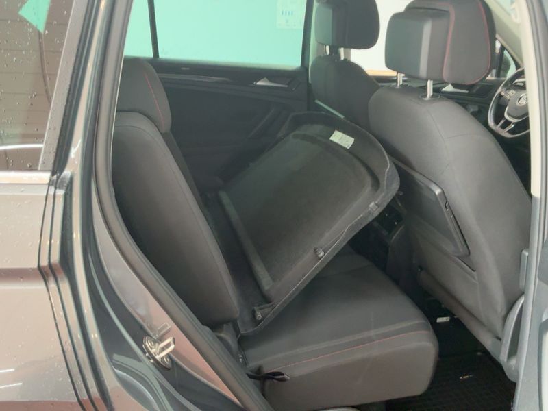 Volkswagen Tiguan 2.0 TDI Sound BlueMotion Tech 2017 – снимка 20