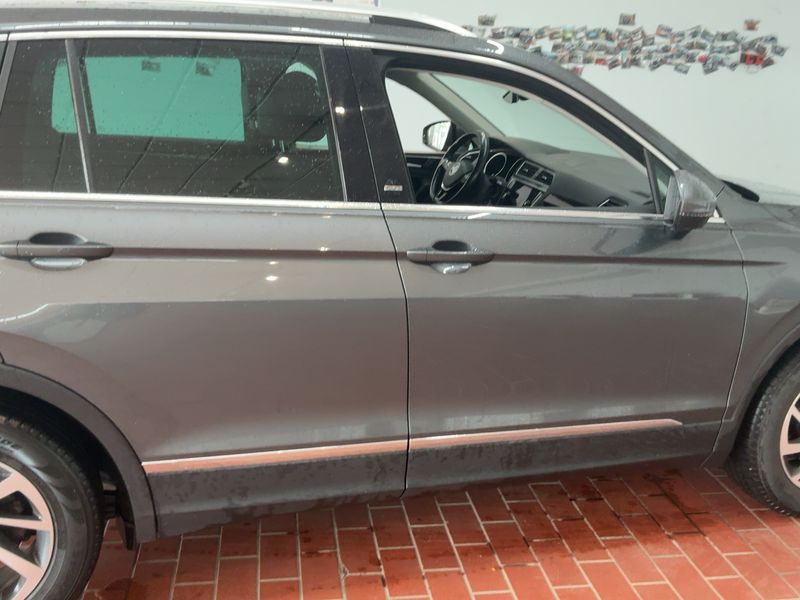 Volkswagen Tiguan 2.0 TDI Sound BlueMotion Tech 2017 – снимка 10