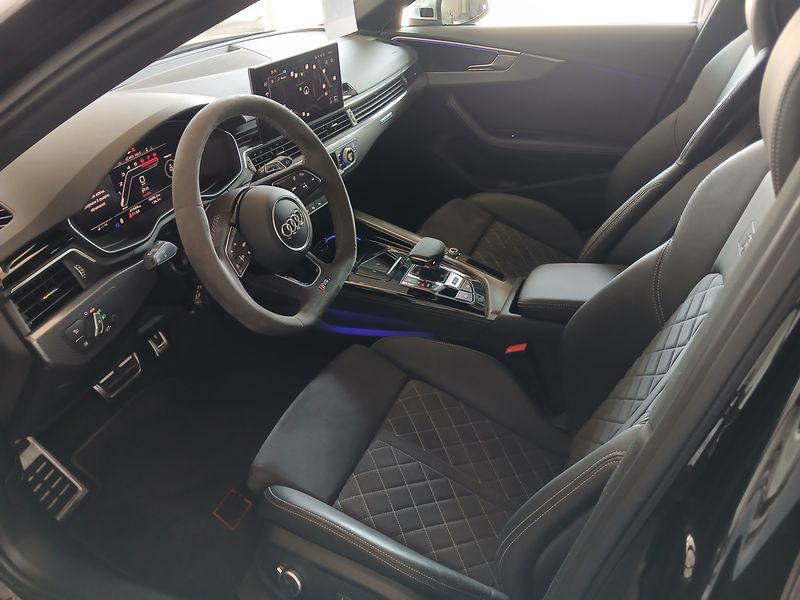 Audi RS 4 2.9 TFSI quattro — zdjęcie 10