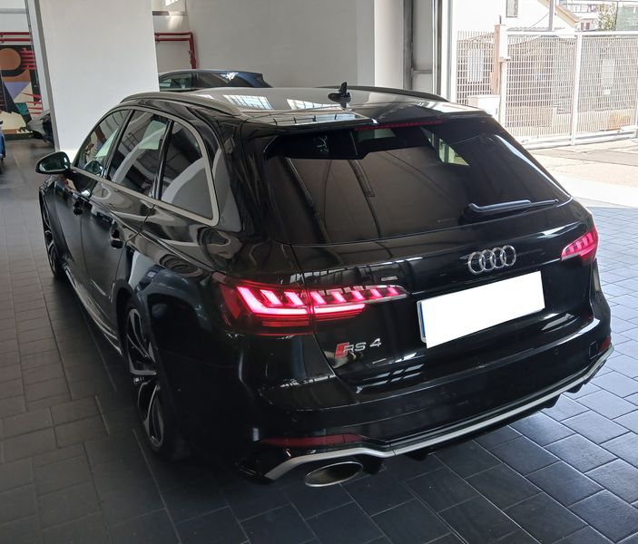 Audi RS 4 2.9 TFSI quattro — zdjęcie 3