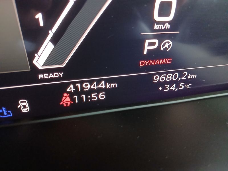 Audi RS 4 2.9 TFSI quattro — zdjęcie 12