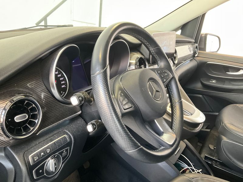 Mercedes-Benz V-Klasse V 250 d 4MATIC AVANTGARDE kompakt 2022 – снимка 22