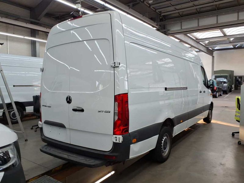 Mercedes-Benz Sprinter 317 CDI RWD PRO L3 / L4 — zdjęcie 3