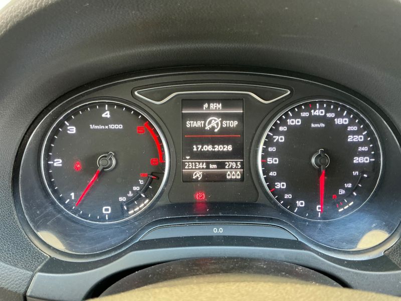 Audi A3 Sportback 1.6 TDI Ambiente 2015 – снимка 18
