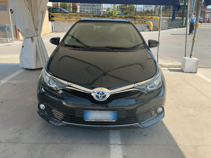 Toyota Auris 1.8 Hybrid Active — zdjęcie 9