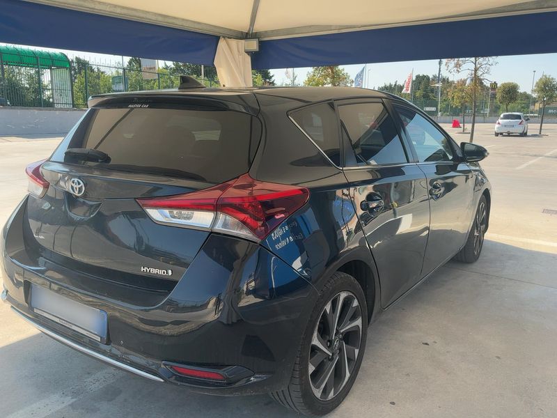 Toyota Auris 1.8 Hybrid Active — zdjęcie 6