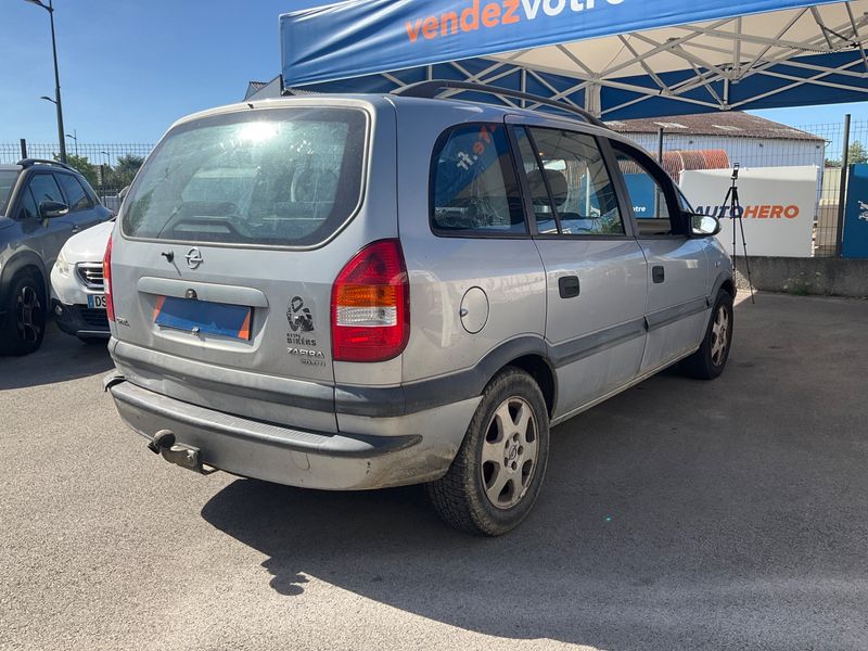 Opel Zafira 2.0 DTI Elegance — zdjęcie 2
