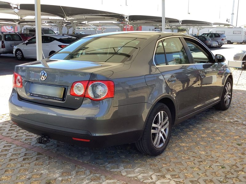 Volkswagen Jetta 1.6 TDI Comfortline — zdjęcie 6