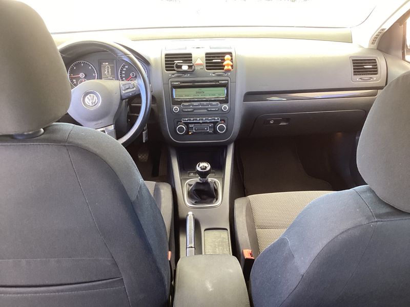 Volkswagen Jetta 1.6 TDI Comfortline — zdjęcie 12