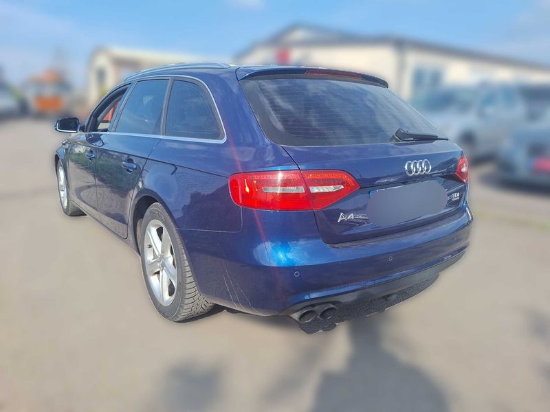 Audi A4 2.0 TDI quattro Ambition — zdjęcie 3