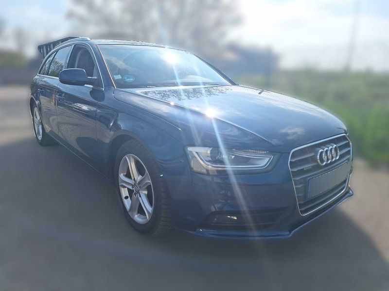 Audi A4 2.0 TDI quattro Ambition — zdjęcie 6