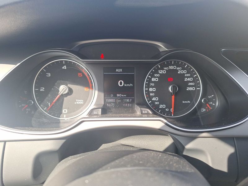 Audi A4 2.0 TDI quattro Ambition — zdjęcie 12