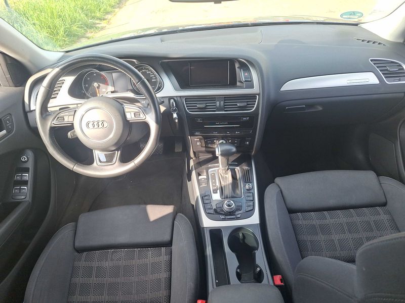 Audi A4 2.0 TDI quattro Ambition — zdjęcie 11
