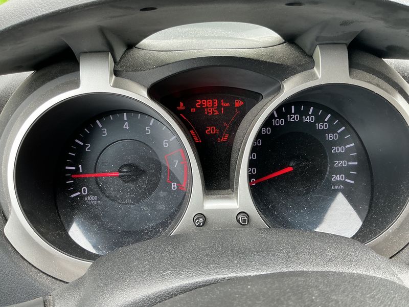 Nissan Juke 1.6 Acenta 2013 – снимка 19