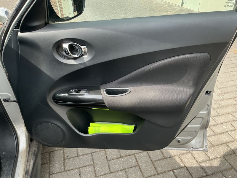 Nissan Juke 1.6 Acenta 2013 – снимка 33