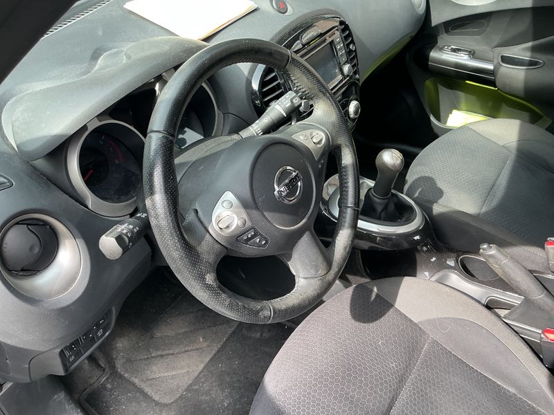 Nissan Juke 1.6 Acenta 2013 – снимка 35