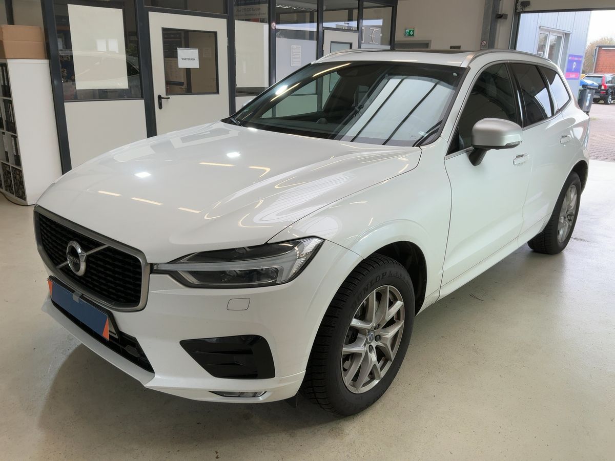 Volvo XC60 2018 — photo 1