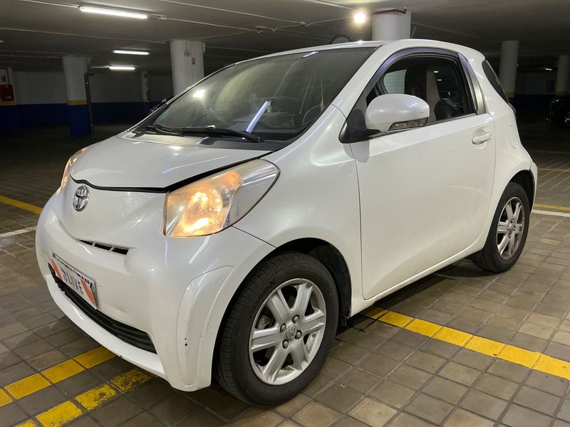 Toyota iQ 1.0 VVT-i
