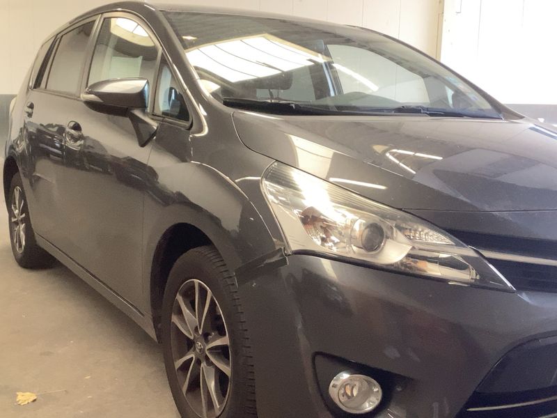 Toyota Verso 1.6 Active — zdjęcie 8
