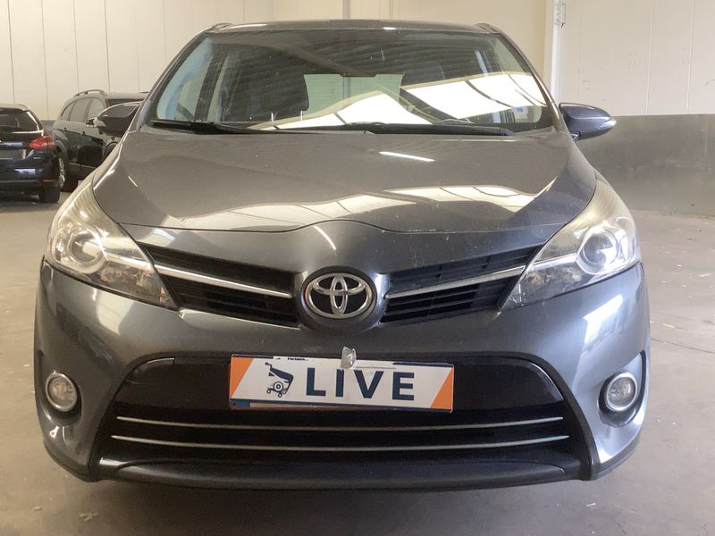 Toyota Verso 1.6 Active — zdjęcie 9