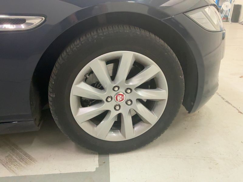 Jaguar XF 20d Prestige AWD 2020 – снимка 11