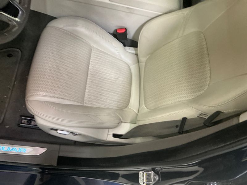 Jaguar XF 20d Prestige AWD 2020 – снимка 22