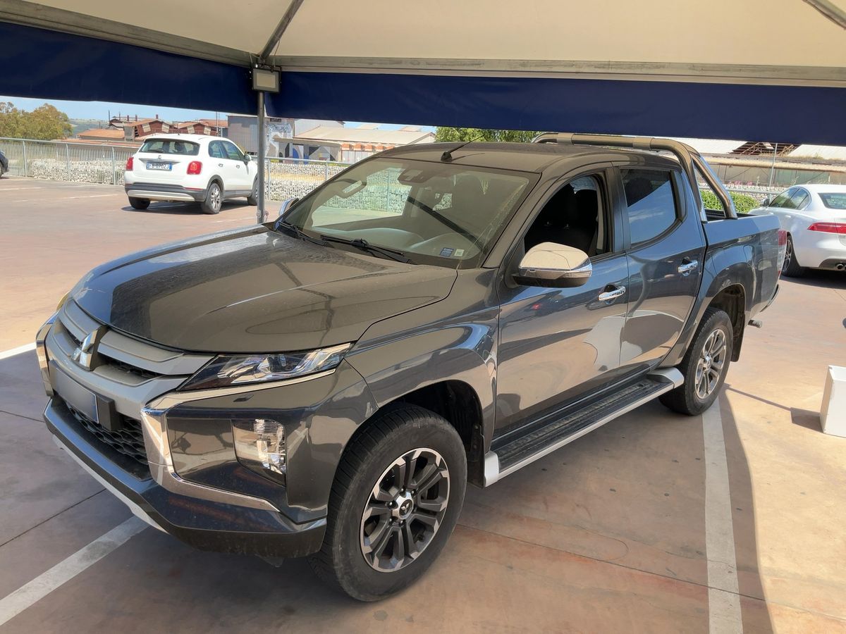 Mitsubishi L 2021