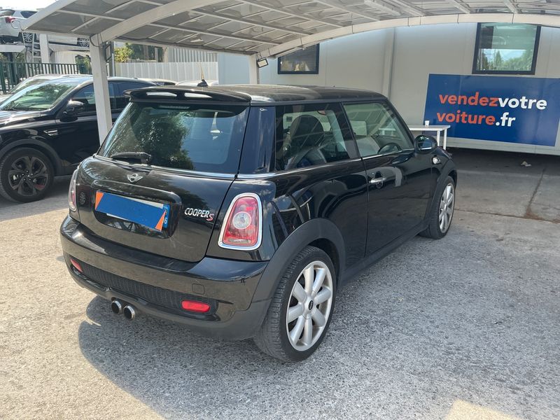 MINI Cooper S — zdjęcie 2