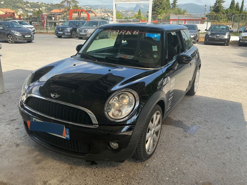 MINI Cooper S — zdjęcie 1
