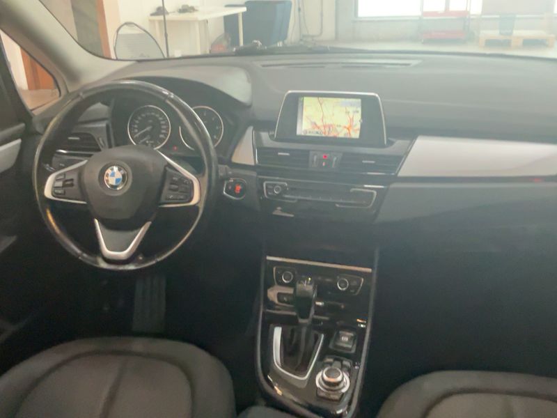 BMW 2er 218d Gran Tourer Advantage 2015 – снимка 17