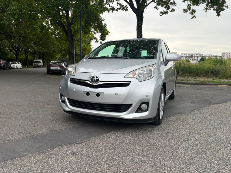 Toyota Verso-S 1.33 Dual VVT-i Club — zdjęcie 2