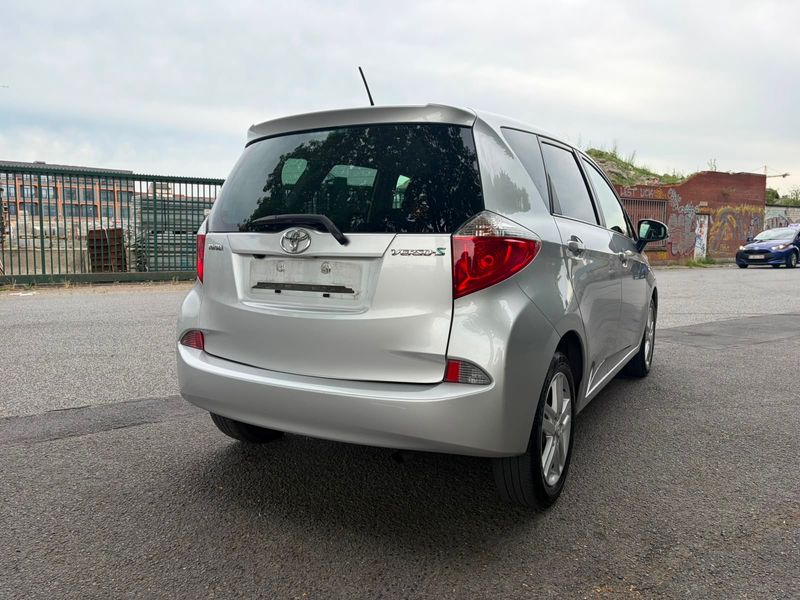 Toyota Verso-S 1.33 Dual VVT-i Club — zdjęcie 5