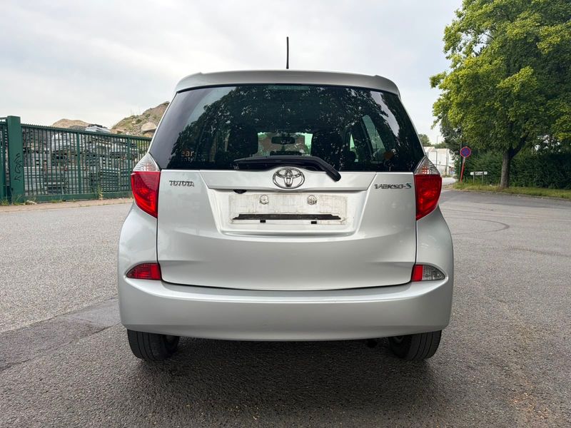 Toyota Verso-S 1.33 Dual VVT-i Club — zdjęcie 4