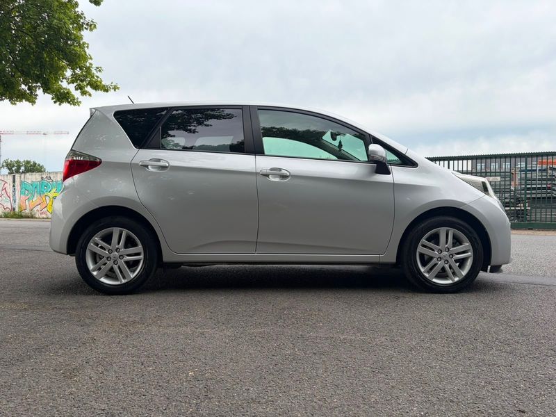 Toyota Verso-S 1.33 Dual VVT-i Club — zdjęcie 19