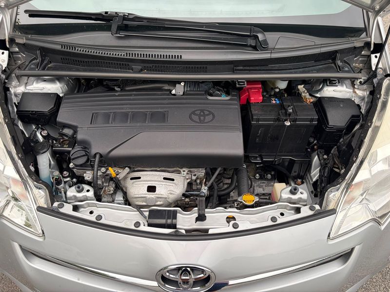 Toyota Verso-S 1.33 Dual VVT-i Club — zdjęcie 8