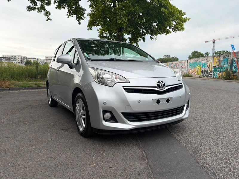 Toyota Verso-S 1.33 Dual VVT-i Club — zdjęcie 6