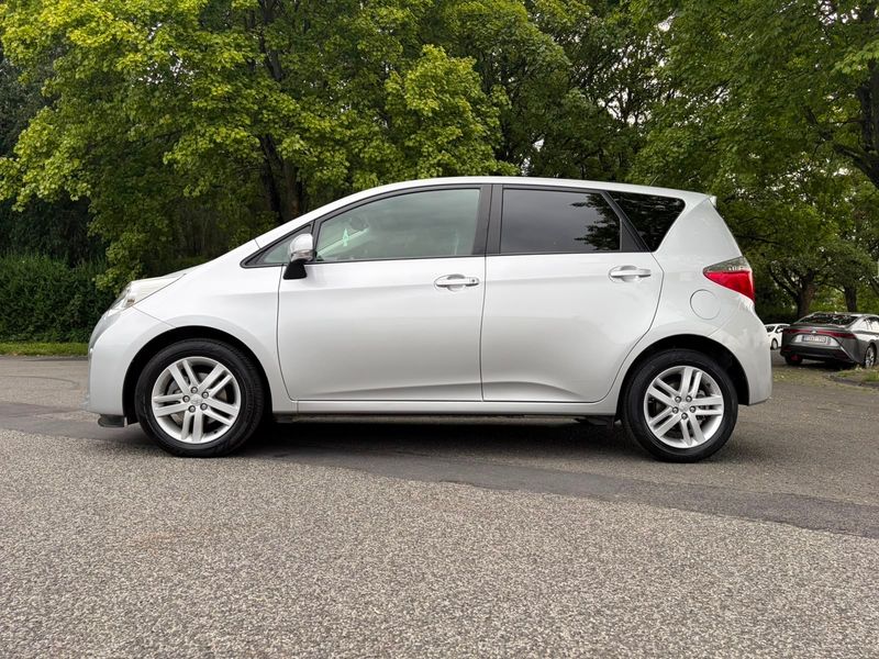 Toyota Verso-S 1.33 Dual VVT-i Club — zdjęcie 18