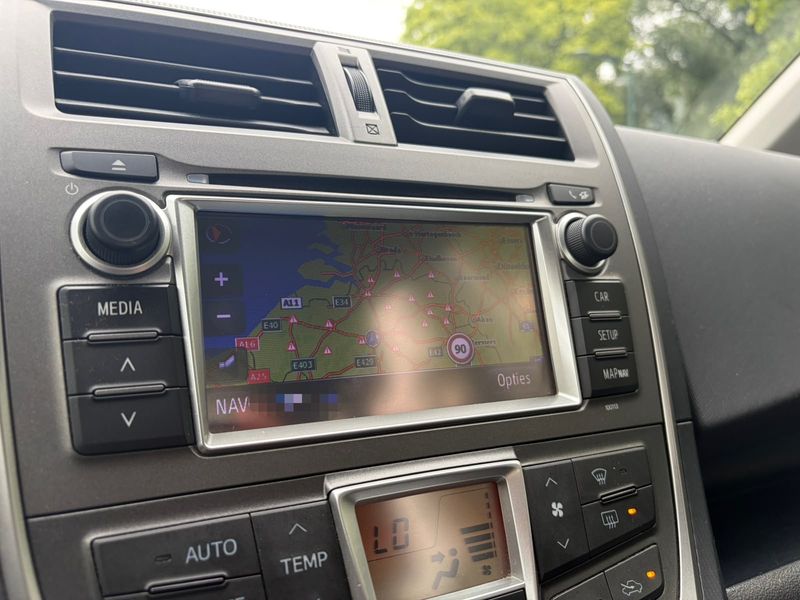 Toyota Verso-S 1.33 Dual VVT-i Club — zdjęcie 13