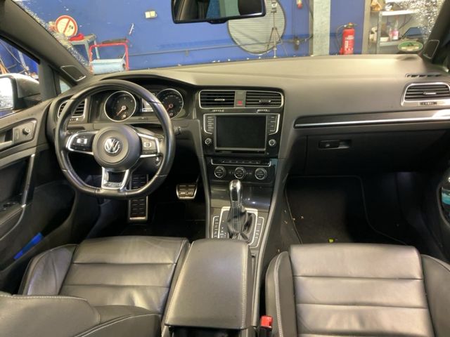 Volkswagen Golf VII 2.0 TDI GTD BlueMotion Tech 2015 – снимка 17