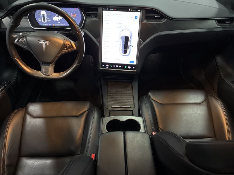 Tesla Model S 85 — zdjęcie 11