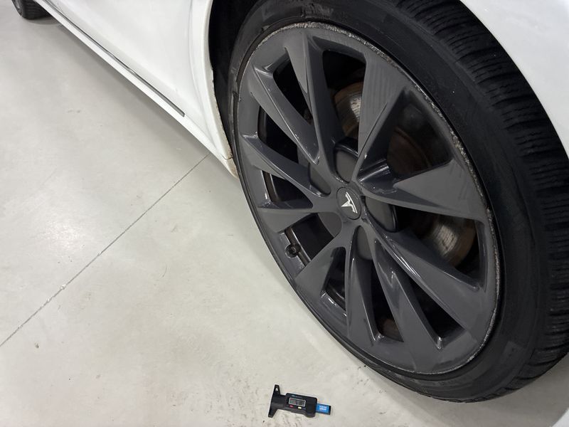 Tesla Model S 85 — zdjęcie 18