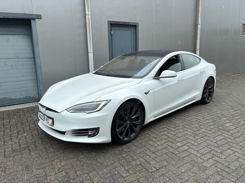 Tesla Model S 85