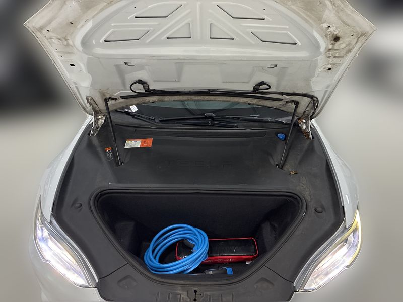 Tesla Model S 85 — zdjęcie 8