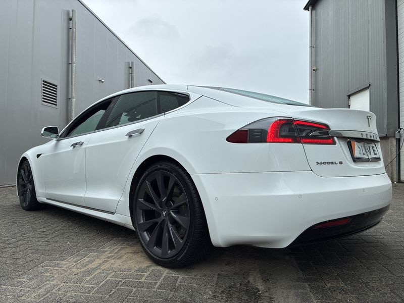 Tesla Model S 85 — zdjęcie 3